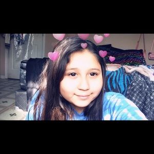 Meet your Posher, Julissa